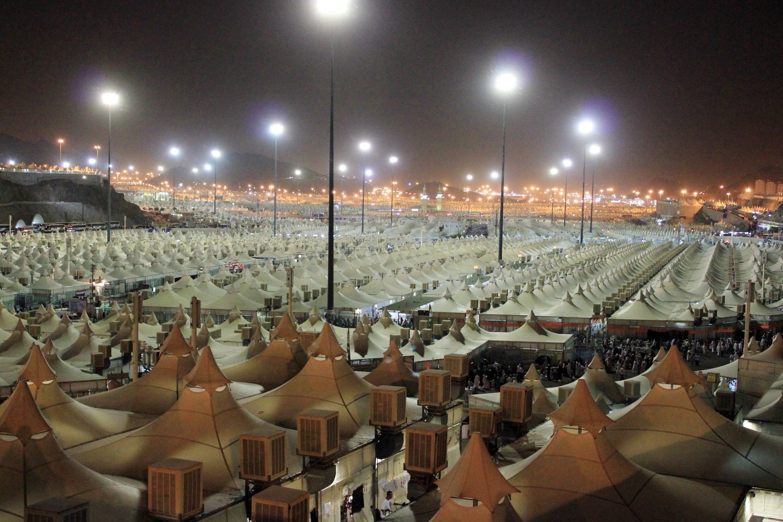 Mina tents overview